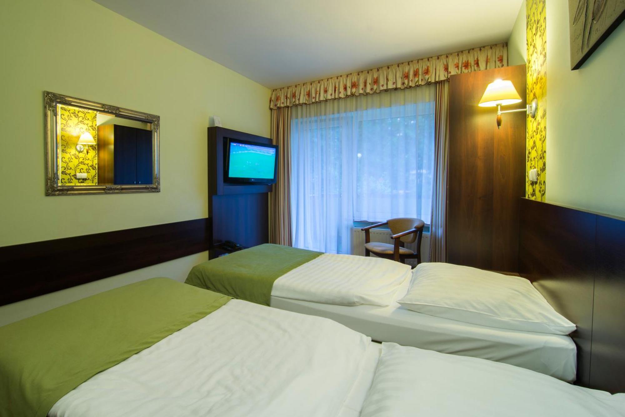 Hotel Pod Szrenica シクラルスカ・ポレンバ エクステリア 写真